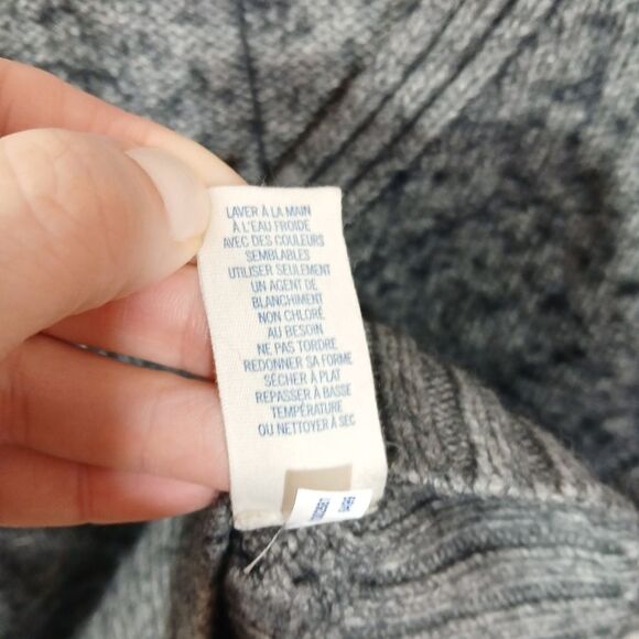 American Eagle Gray Wool Blend Sweater Vest Small - Picture 5 of 8